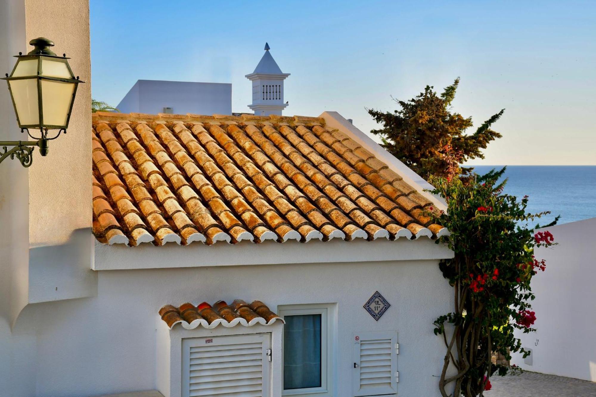Aquamarine - Gemstone Getaway Vale do Lobo
